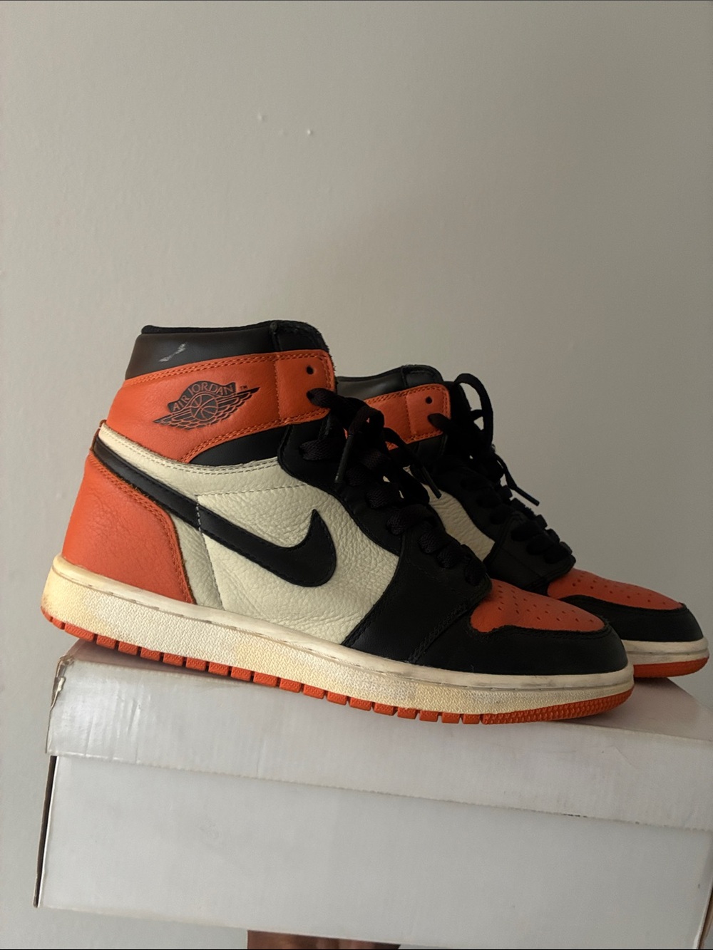 Air Jordan 1